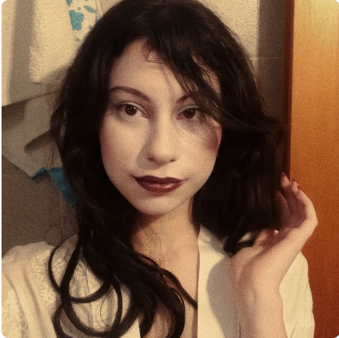 Selfie con labial oscuro